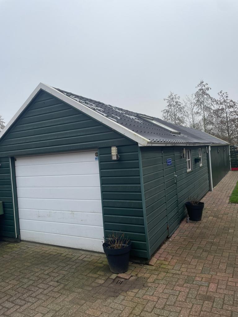 Garage en schuur., Tuin en Terras, Tuinhuizen, Ophalen, Kunststof, Gebruikt, 3 ramen of meer