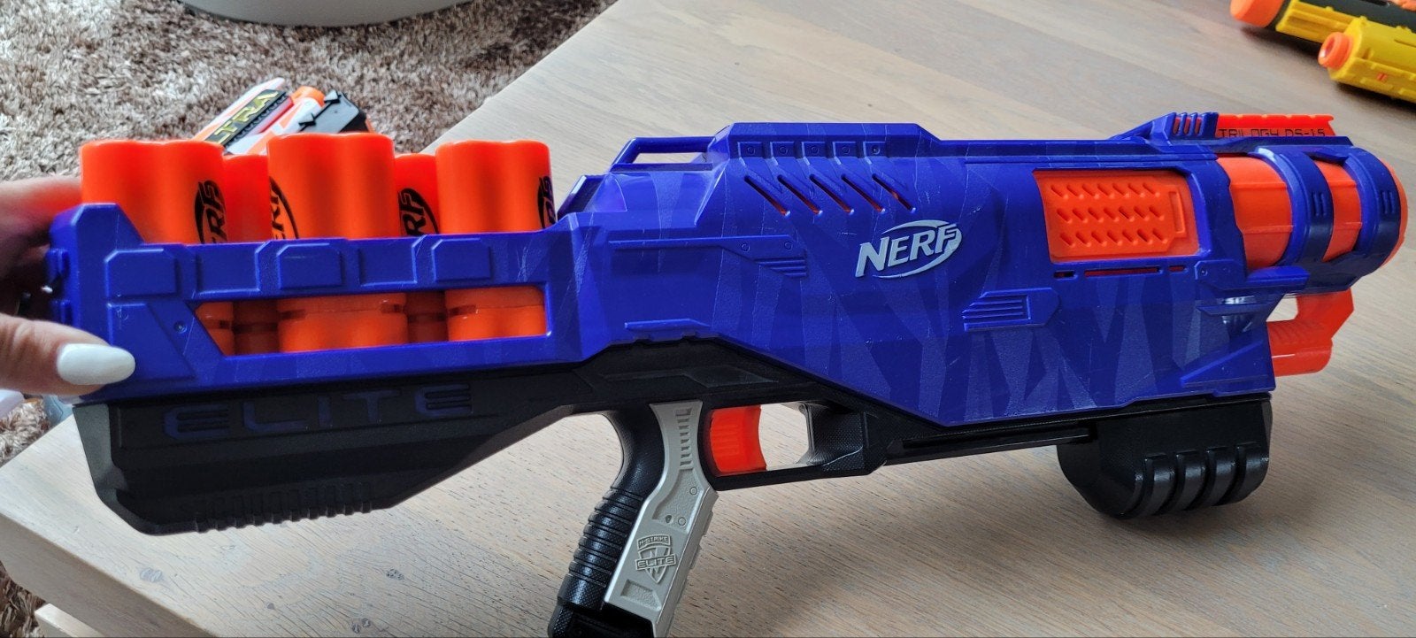 Nerf Elite Blaster met magazijn en darts, Ophalen, Gebruikt, Jongen of Meisje