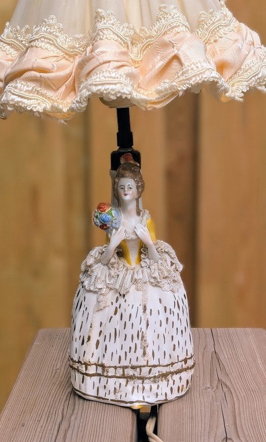 Volkstedt - figurine - lamp - gemerkt, Ophalen of Verzenden