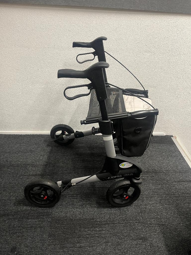Topro Troja 2G - S  rollator met tasje . Inklapbaar ., Diversen, Rollators, Ophalen, Opvouwbaar, Gebruikt