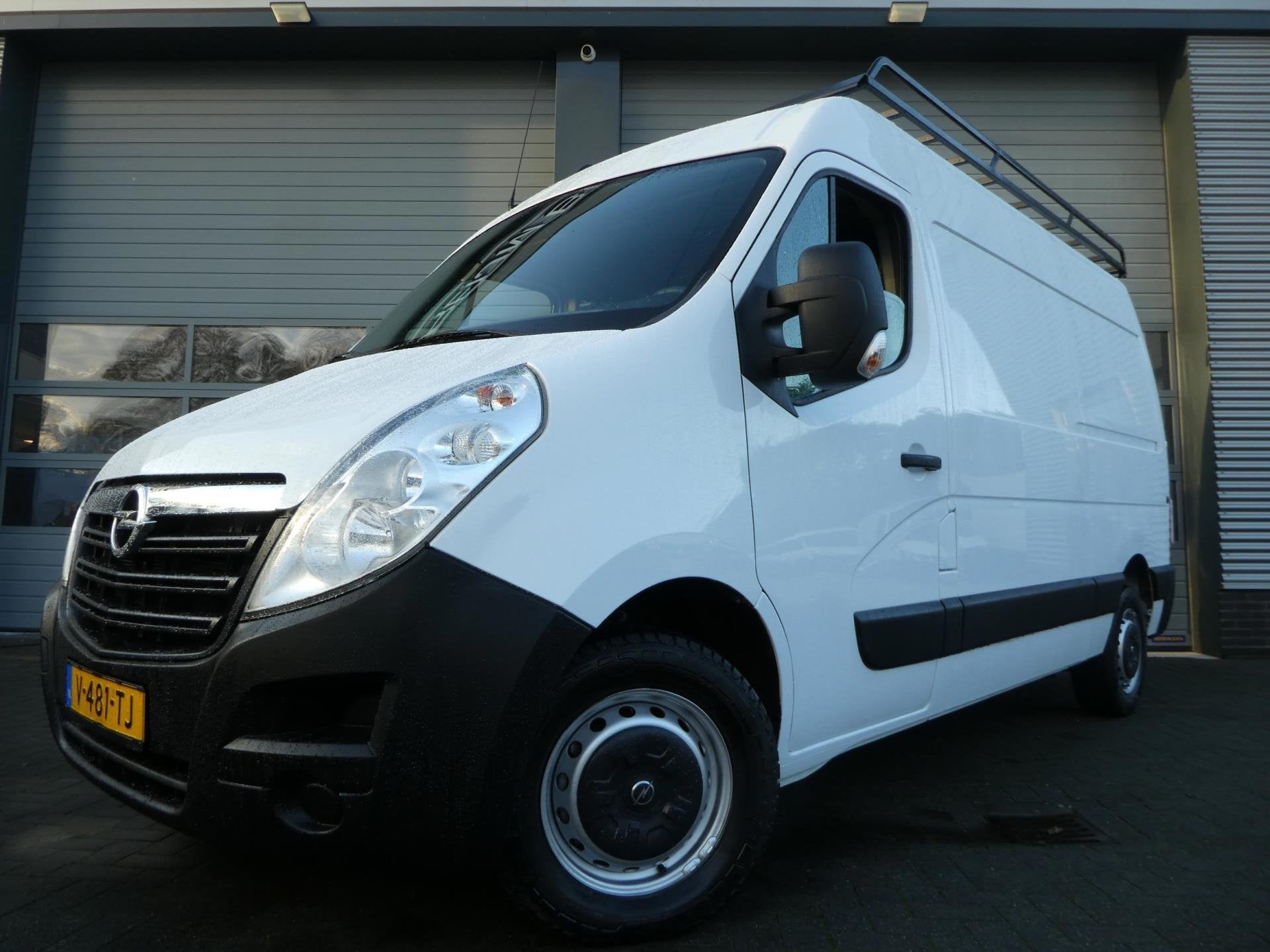 Opel Movano 2.3 CDTI 145pk L2H2 Airco. Trekhaak, Imperiaal,, Auto's, Bestelauto's, Voorwielaandrijving, Gebruikt, Euro 6, Bedrijf