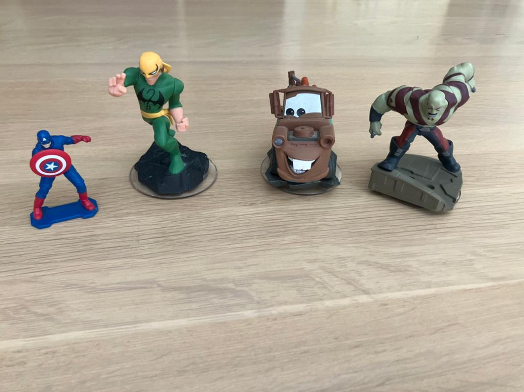 Hasbro en infiniti Disney pixar figuren samen 12€, Ophalen of Verzenden, Zo goed als nieuw