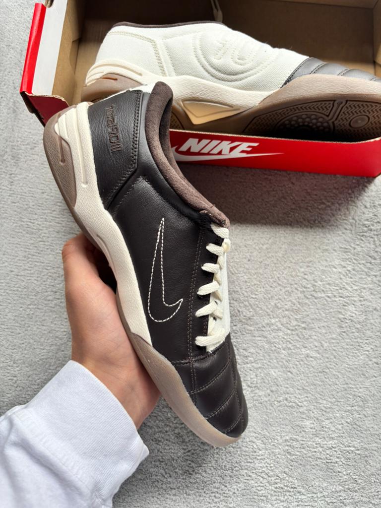 Nike t90 soft pearl velvet brown - maat 43 - nieuw, J, Bruin, Sportschoenen, Nieuw