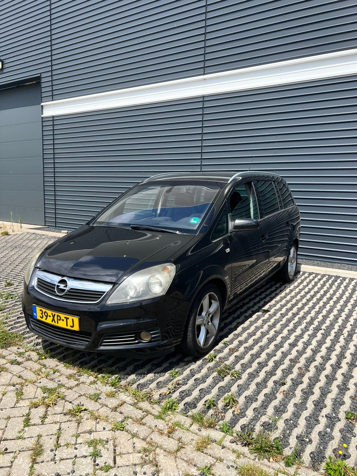 Opel Zafira 1.8 2007 7 Persoons Airco Carplay Bluetooth, Auto's, Opel, Zwart, 4 cilinders, Zwart, Origineel Nederlands