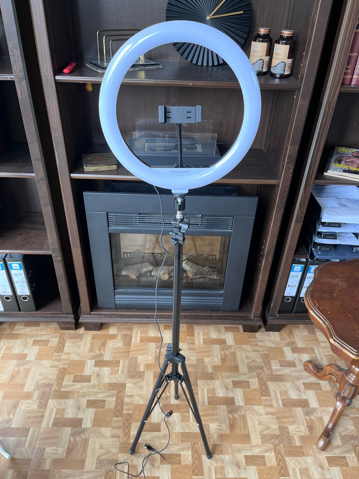 Grundig Ringlamp Selfie Video Camera Statief USB RGB Wit, Ophalen, Zo goed als nieuw