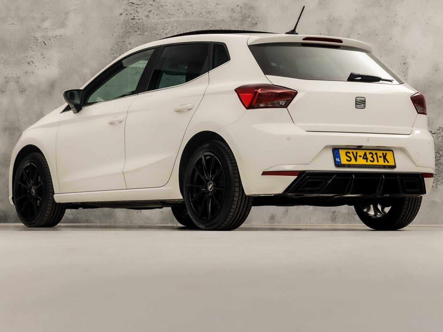 SEAT Ibiza 1.0 TSI Intense Sport (PANORAMADAK, APPLE CARPLAY, Auto's, Seat, 12 maanden, Stof, 95 pk, Origineel Nederlands