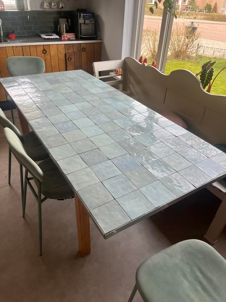 Eettafel met mintgroene Marokkaanse zelliges tegels, Overige materialen, Gebruikt, 200 cm of meer, Vijf personen of meer