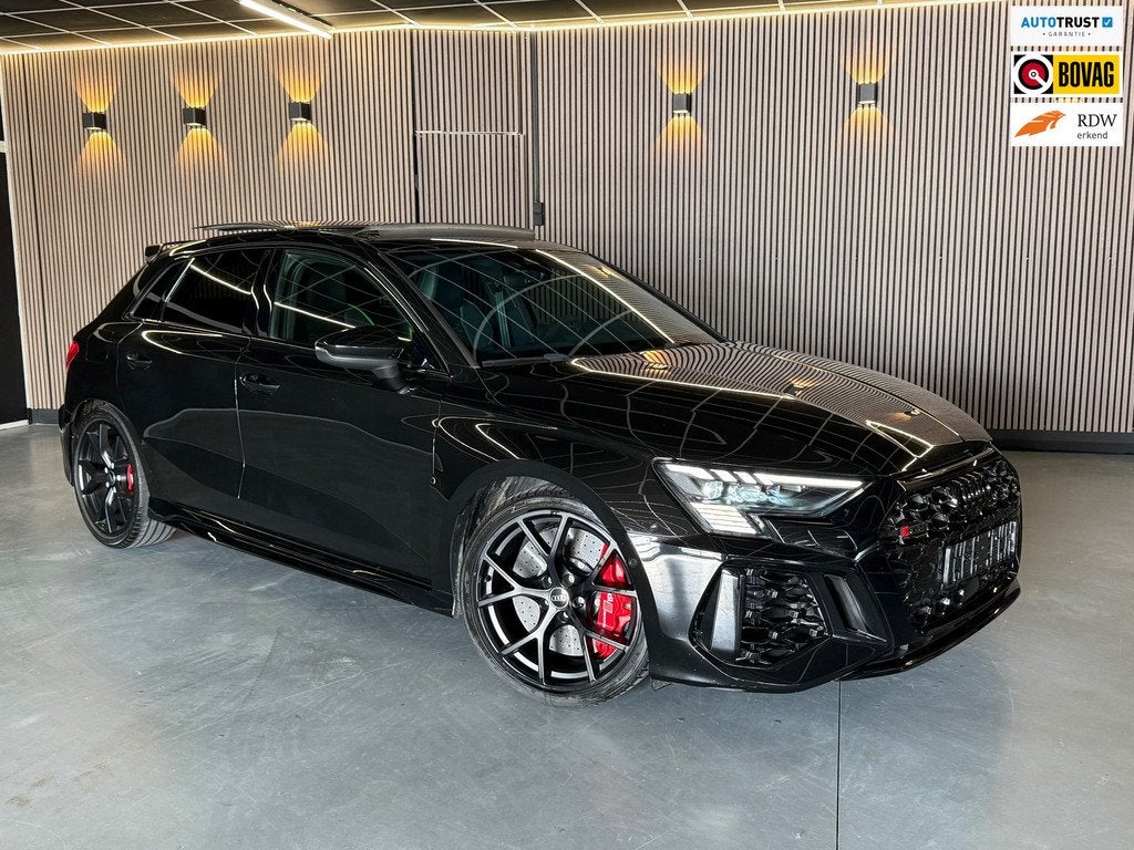 Audi 2.5 TFSI RS3 quattro 2.5 TFSI RS3 quattro HULK|KERAMISC, Auto's, Audi, Automaat, Gebruikt, Zwart, RS3