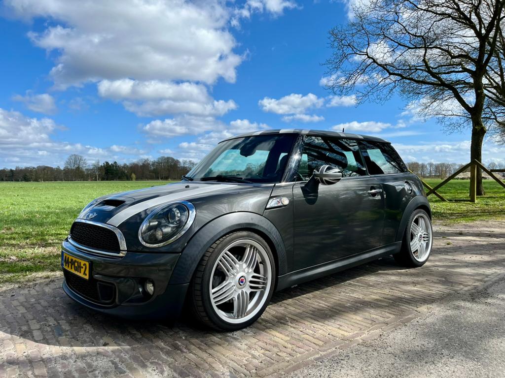 Mini 1.6 Cooper S 2011 Grijs, Auto's, Mini, Voorwielaandrijving, Zwart, 4 cilinders, 4 stoelen