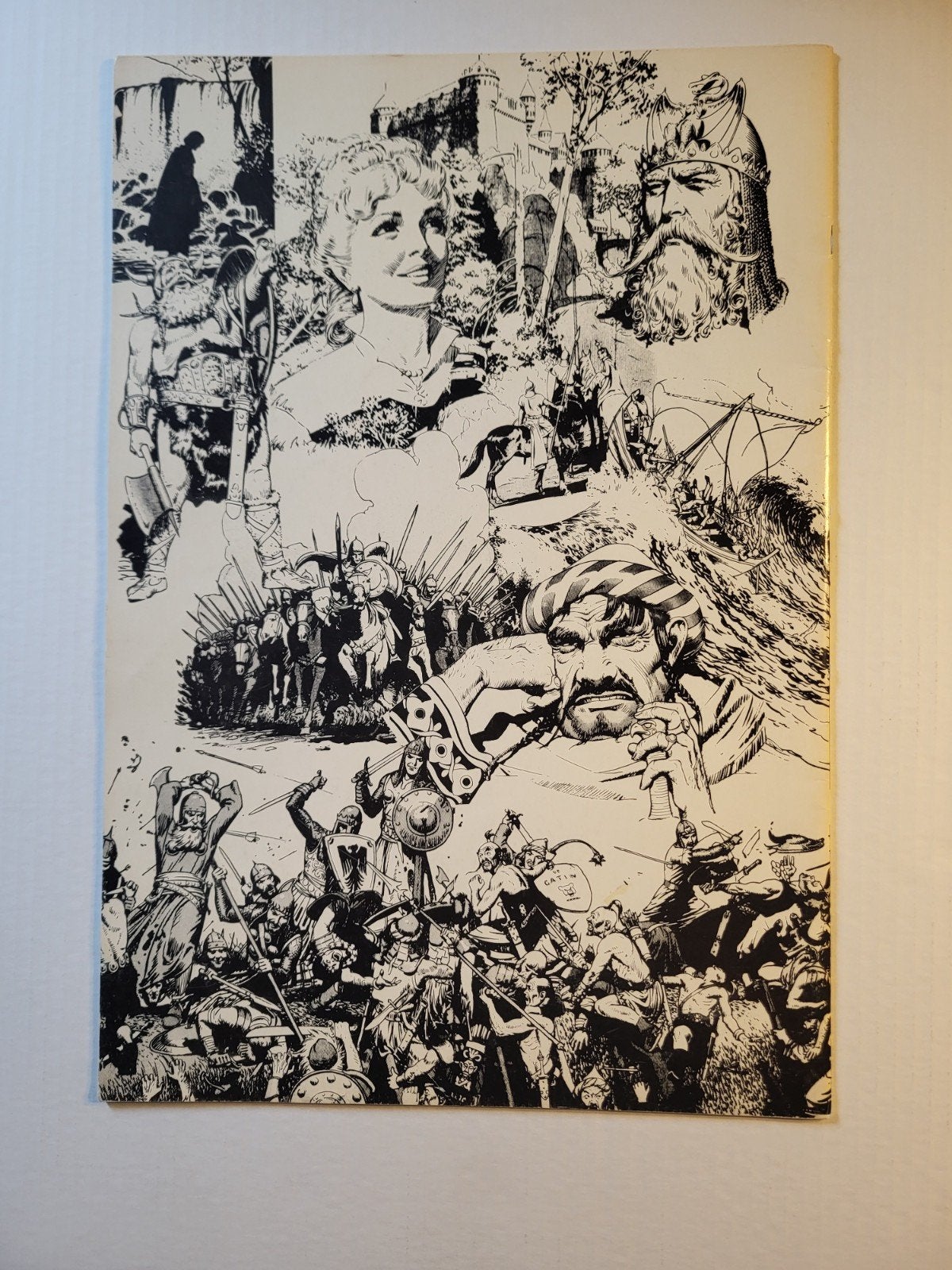 classic episode in hal foster's prince valiant 1975 28x42cm, Verzamelen, Ophalen of Verzenden, Zo goed als nieuw, Boek of Spel