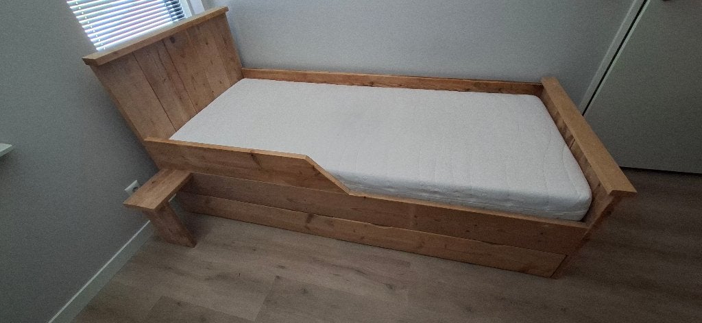 Steigerhouten bed, Ophalen, Gebruikt, 90 cm, Eenpersoons
