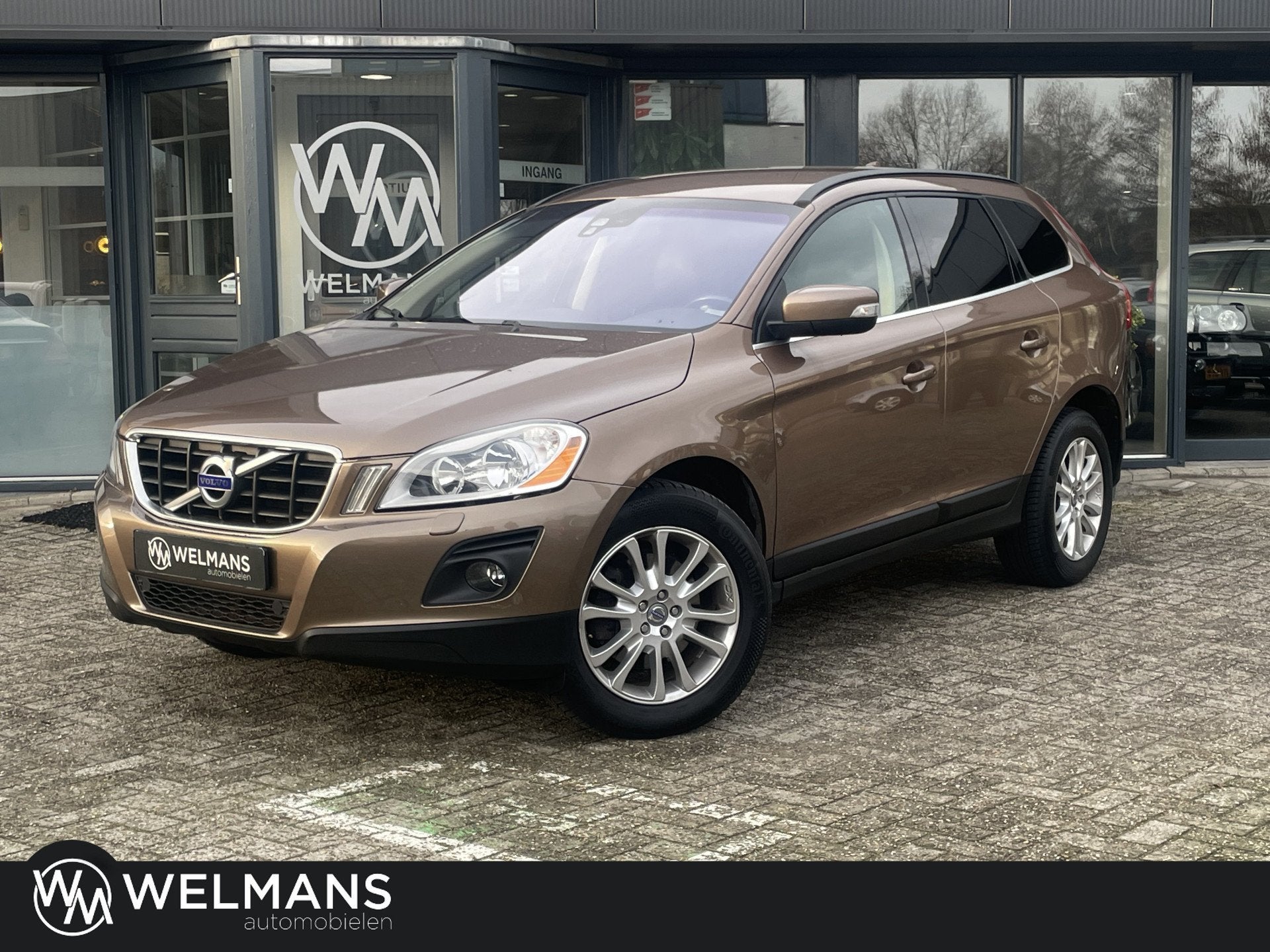 Volvo XC60 3.0 T6 AWD Momentum Youngtimer | Leder | Stoelver, Automaat, Automatische klimaatregeling, Gebruikt, Bruin