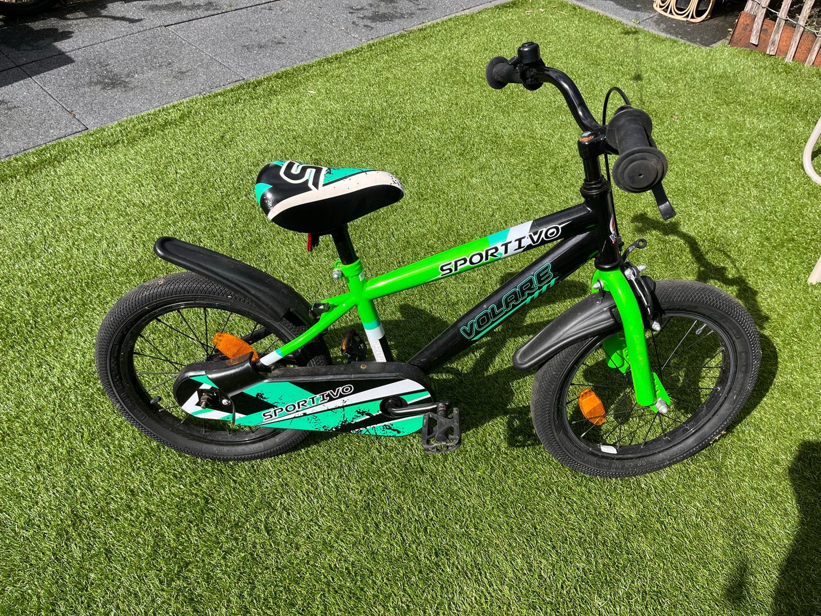 Volare Sportivo Kinderfiets 16 inch - Zwart/Groen, Ophalen, Gebruikt, Velgrem, 16 tot 20 inch