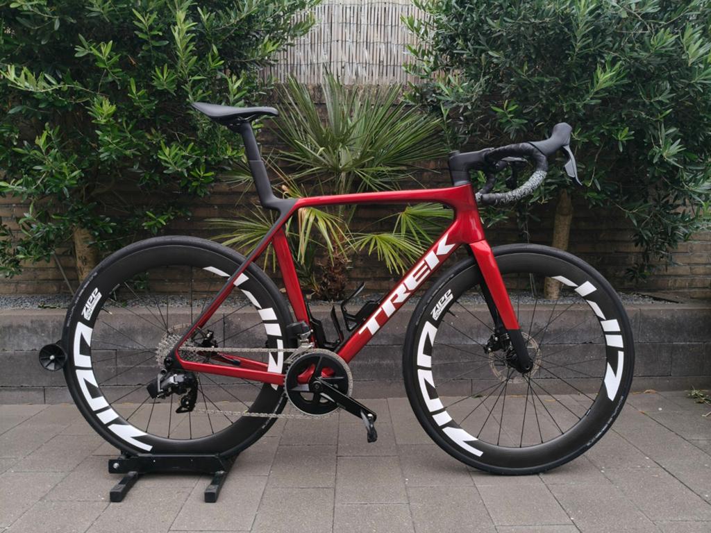 Trek Madone SL6 gen8, Fietsen en Brommers, Fietsen | Racefietsen, Zo goed als nieuw, Overige merken, Meer dan 20 versnellingen