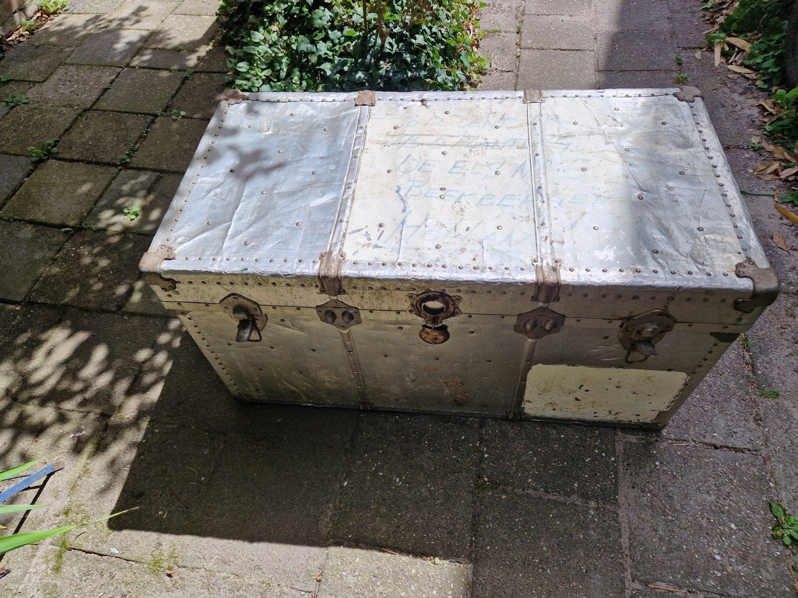 Vintage aluminium beslagen reiskist, Ophalen, Minder dan 50 cm