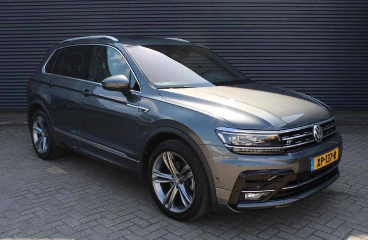 Volkswagen Tiguan 1.5 TSI ACT Highline R-Line 150pk DSG 2019, Auto's, 4 cilinders, Origineel Nederlands, 75 €/maand, Particulier
