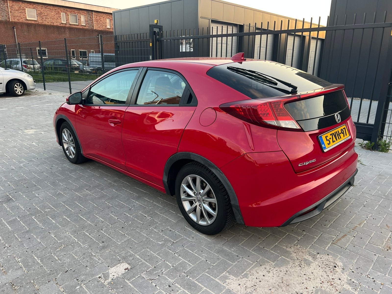 Honda Civic 1.4 I AIRCO lang apk 5 deurs 2015 nieuw model, Auto's, Voorwielaandrijving, 4 cilinders, Origineel Nederlands, Handgeschakeld