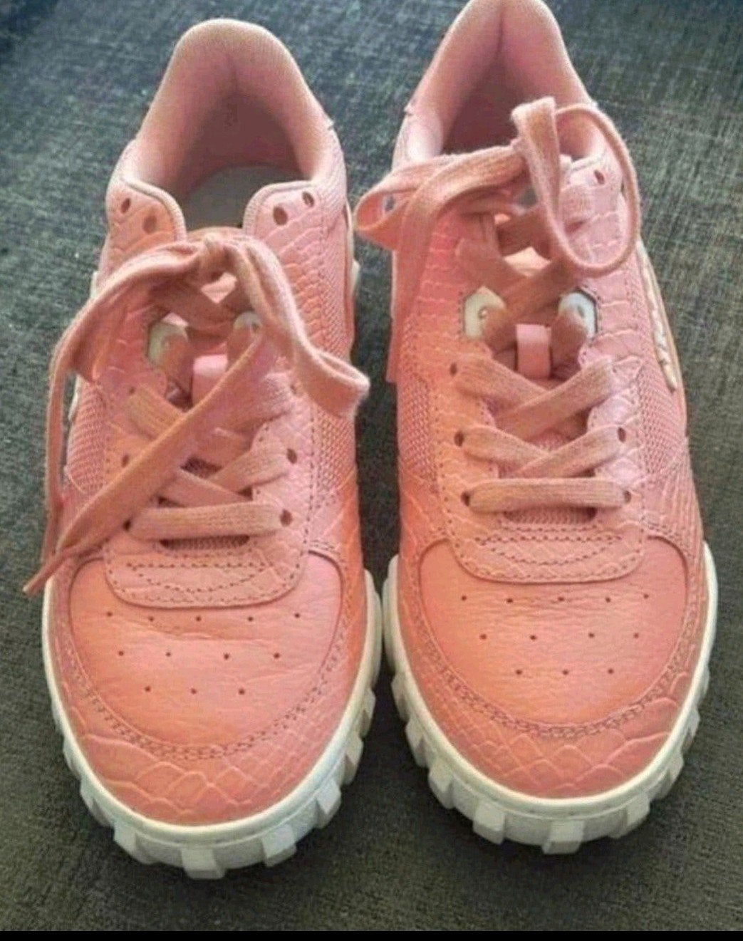 Nieuwe zalmroze PU leer sneakers van Elesse 38, Kleding | Dames, Verzenden, Nieuw, Roze, Sneakers of Gympen
