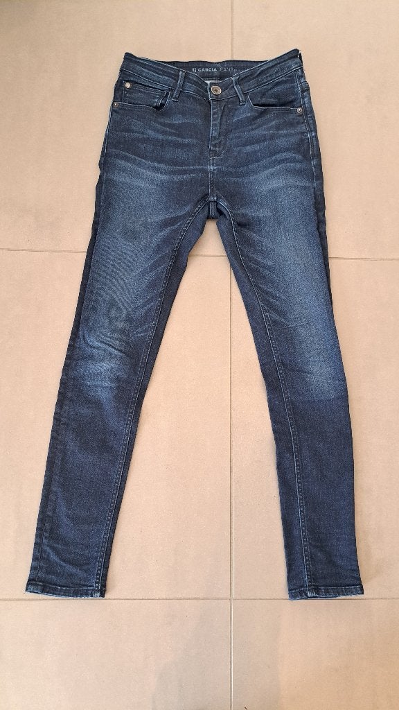 2 paar Garcia Jeans WL27 L30, Kleding | Dames, Spijkerbroeken en Jeans, Blauw, Ophalen of Verzenden, W27 (confectie 34) of kleiner