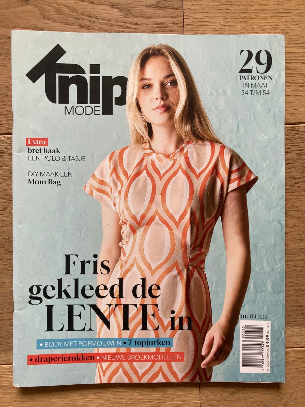 Knip mode blad volume 3 van 2025, Hobby en Vrije tijd, Ophalen of Verzenden, Zo goed als nieuw, Vrouw, Knipmode