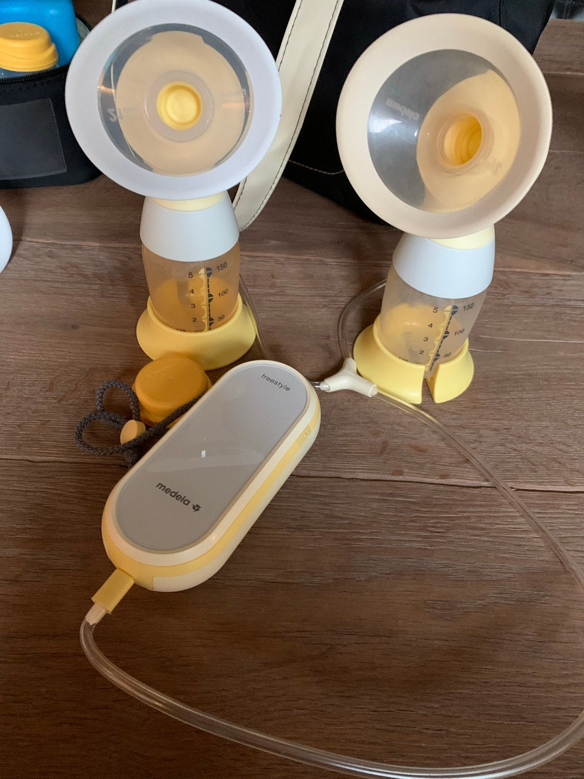 Medela Freestyle Flex Dubbele Borstkolf met accessoires, Ophalen, Gebruikt, Medela, Borstkolf