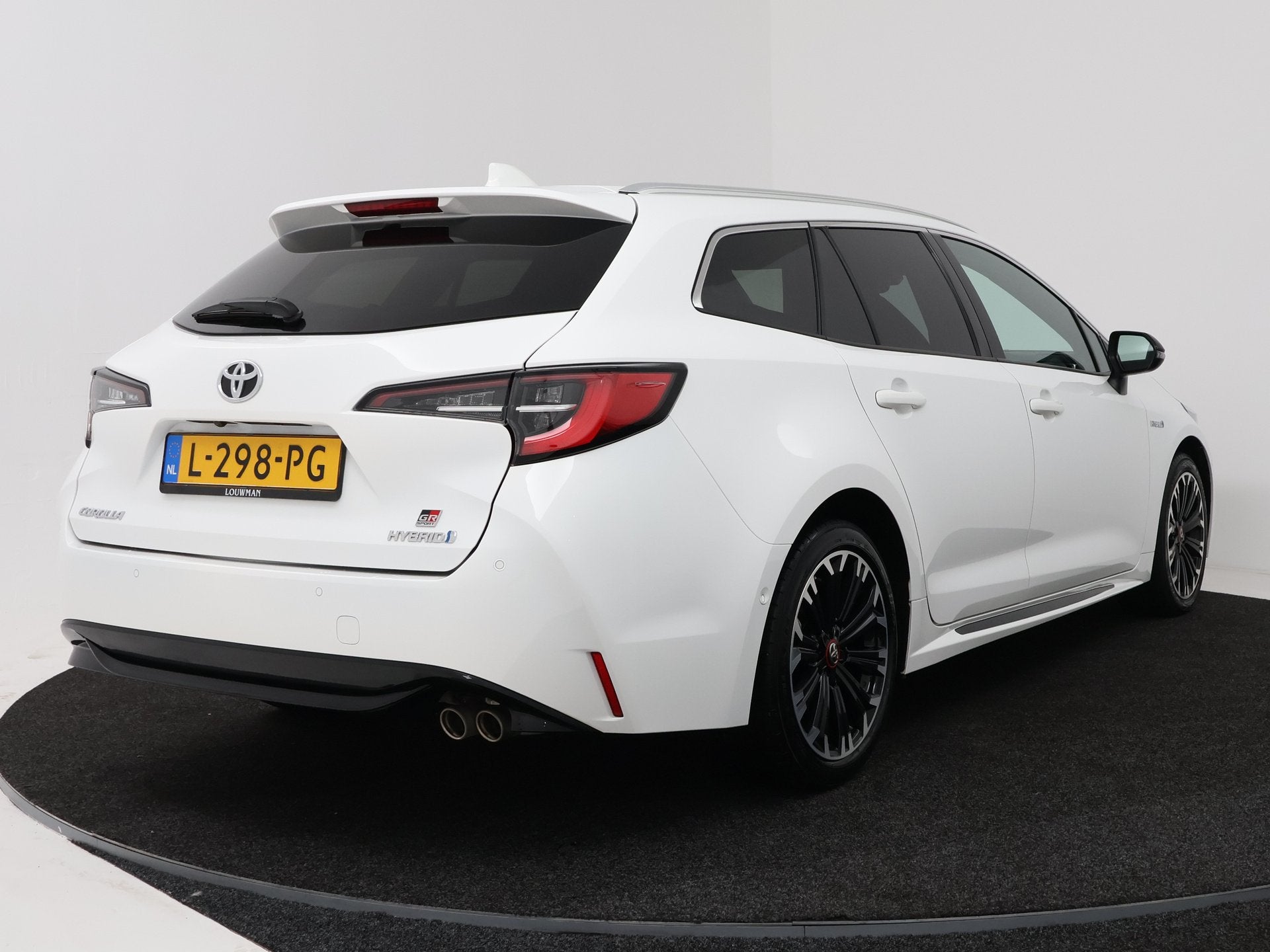Toyota Corolla Touring Sports 2.0 Hybrid GR-Sport (bj 2021), Gebruikt, 4 cilinders, Wit, Origineel Nederlands