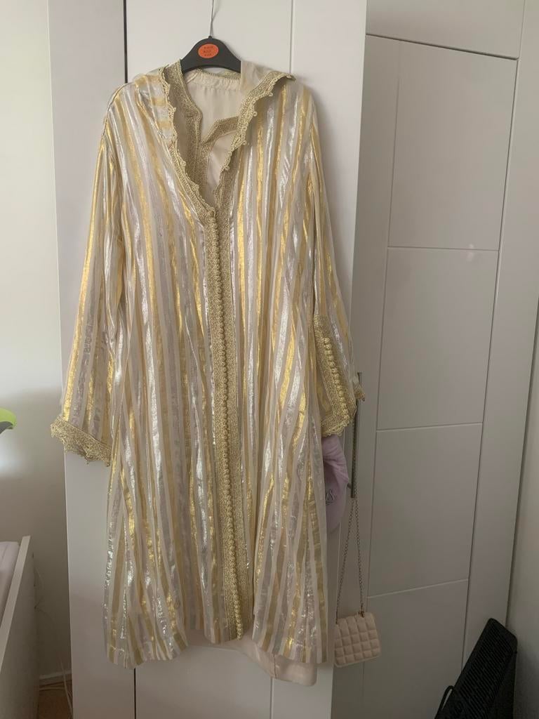 Elegante jelabbaGoud/Wit met strepen, Maat 38/40 (M), Overige typen, Wit, Ophalen of Verzenden
