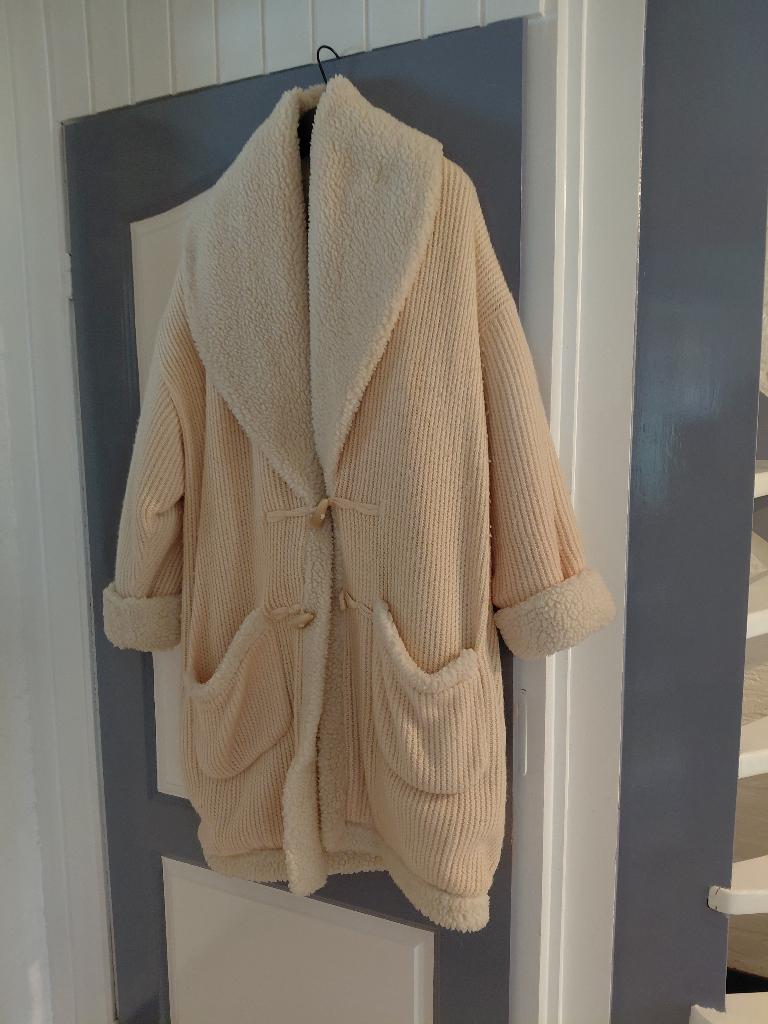 Lekkere winterjas, Ophalen, Gedragen, Maat 42/44 (L), Overige kleuren
