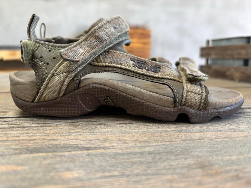 Teva sandalen jongen maat 32, Ophalen, Gebruikt, Jongen, Overige typen