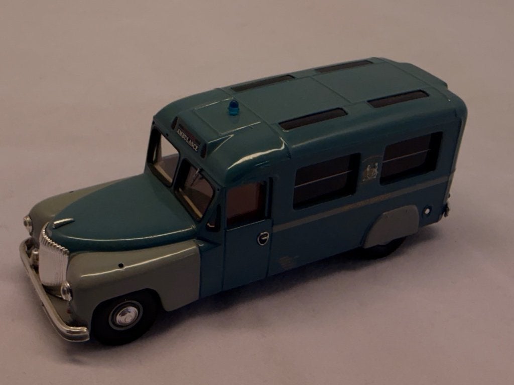 Corgi CC06303 Daimler DC27 Hooper Ambulance, Ophalen of Verzenden, Zo goed als nieuw, Auto, Corgi