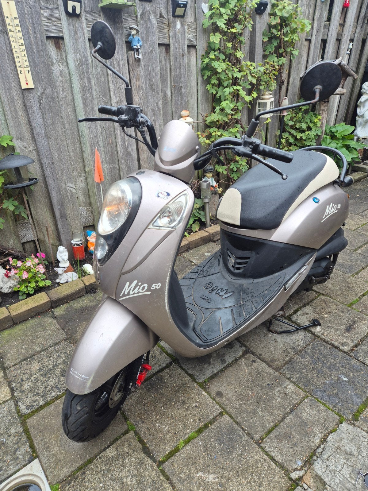 SYM Mio 50 Scooter , snor, blauw kenteken, Gebruikt, Benzine, Maximaal 25 km/u, Ophalen