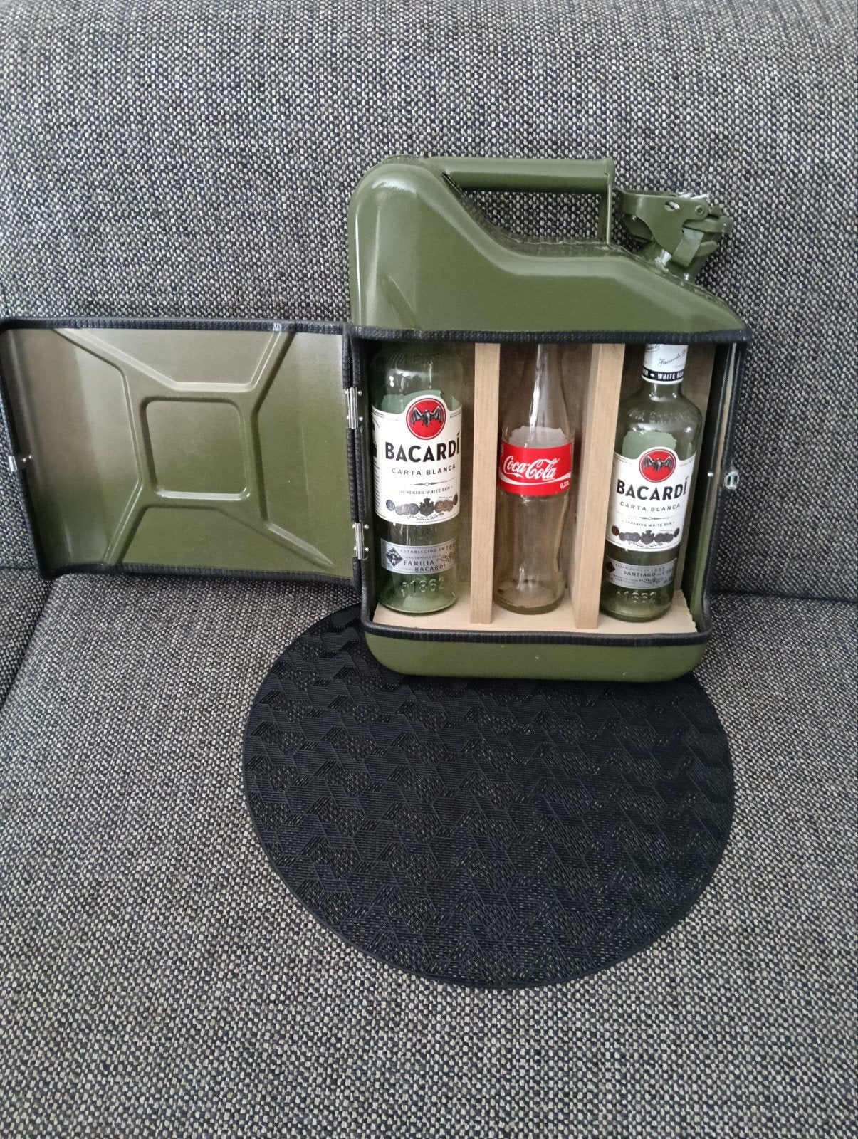 minibar Jerrycan mancave spullen, Ophalen