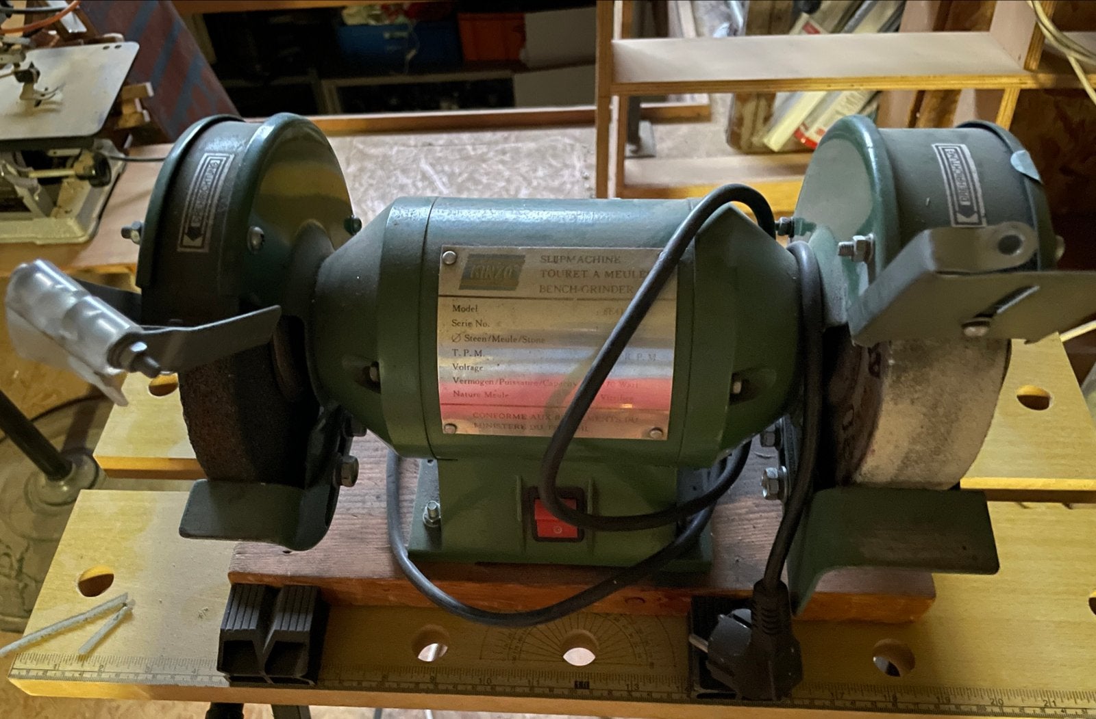 Kinzo bankslijpmachine - Goede staat, Ophalen, Gebruikt, Minder dan 700 watt, Werkbankslijpmachine
