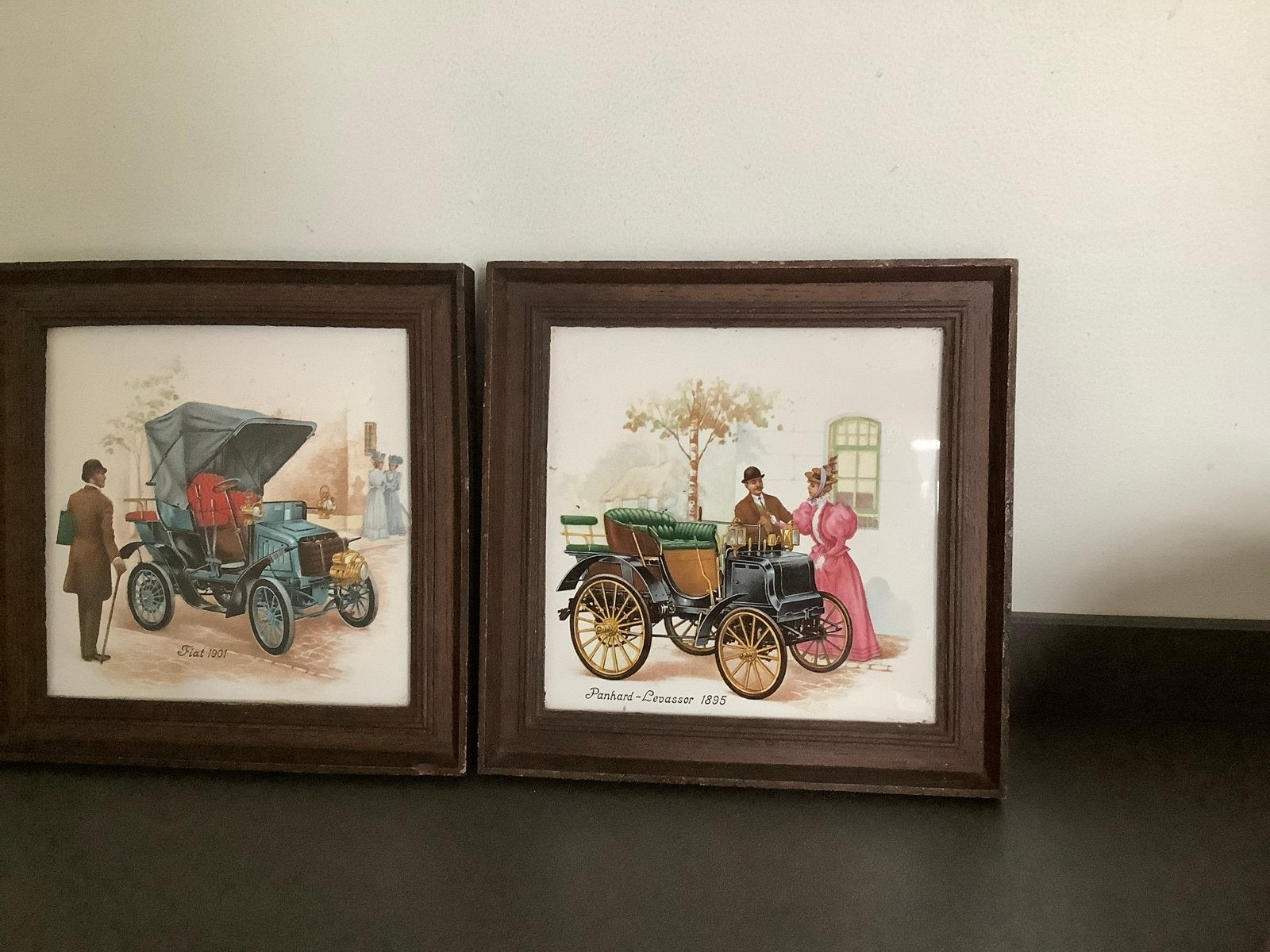 Set van 2 ingelijste antieke auto tegels H&R Johnson vintage, Ophalen of Verzenden