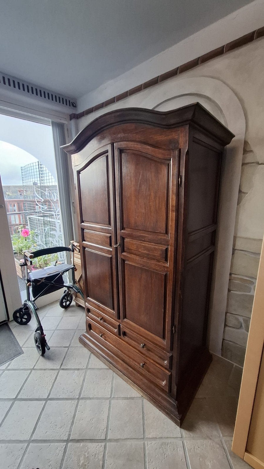 Notenhouten computerkast met uitschuifbaar bureau, Ophalen, Gebruikt, 70 tot 120 cm, Klassiek