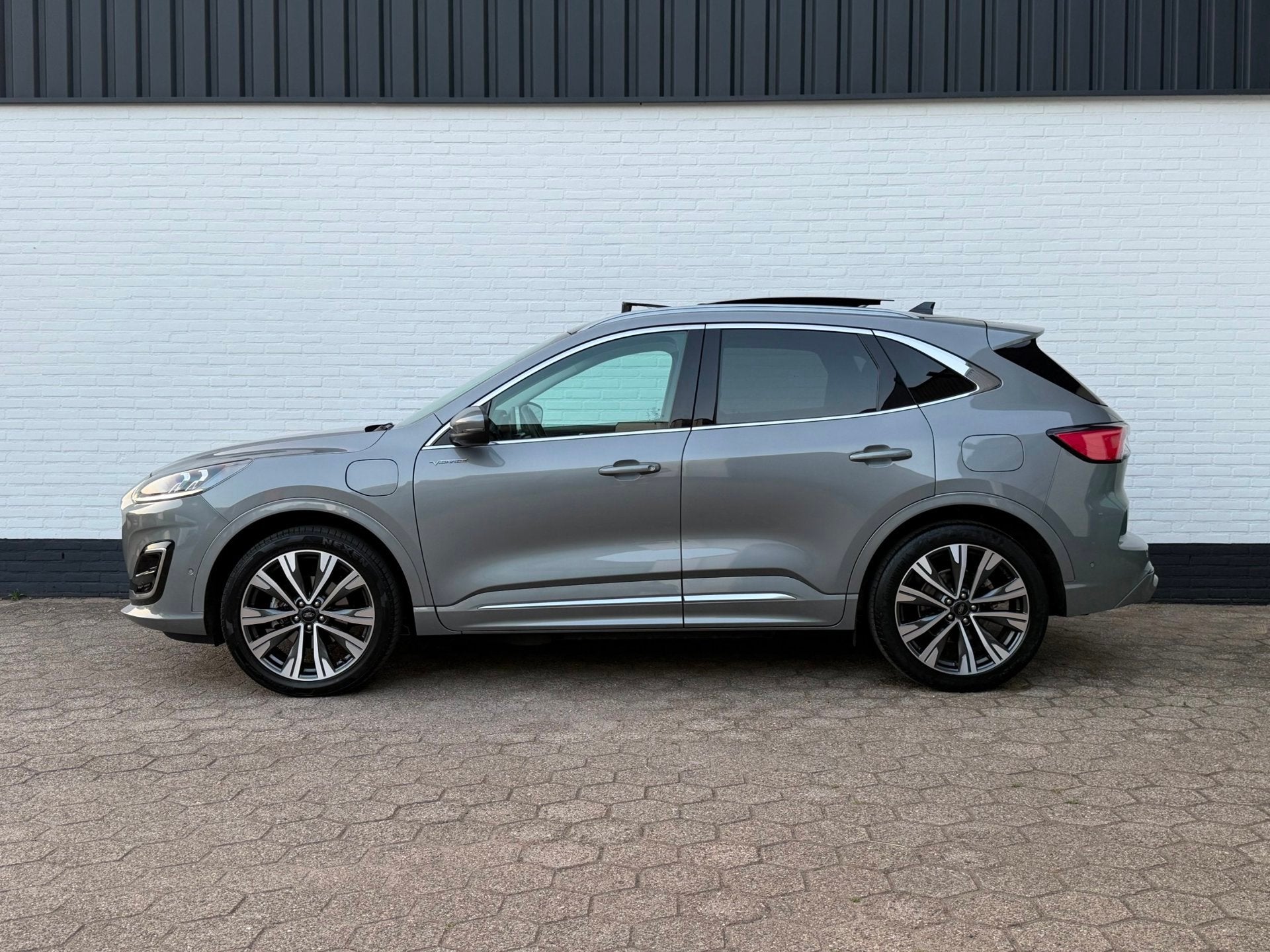 Ford Kuga 2.5 PHEV Vignale PANO l ACC l LEDER l 360C l 20'', Auto's, 14 kWh, Gebruikt, Zwart, 4 cilinders