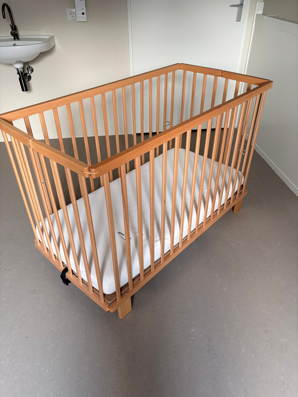 Petite Amélie kinderledikant, Ophalen, Zo goed als nieuw, Ledikant