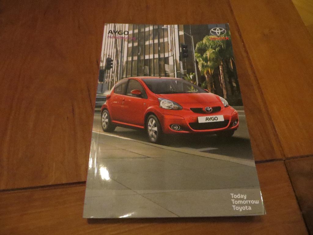 Instructieboek Toyota Aygo 2010 incl. audio voor 2005-2011, Ophalen of Verzenden