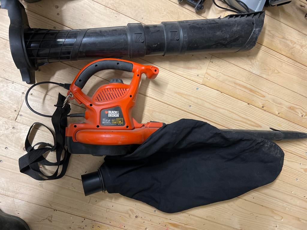 Black & Decker GW3030 Bladblazer Bladzuiger 3000W, Handgedragen, Ophalen of Verzenden, Zo goed als nieuw, Met opvangzak