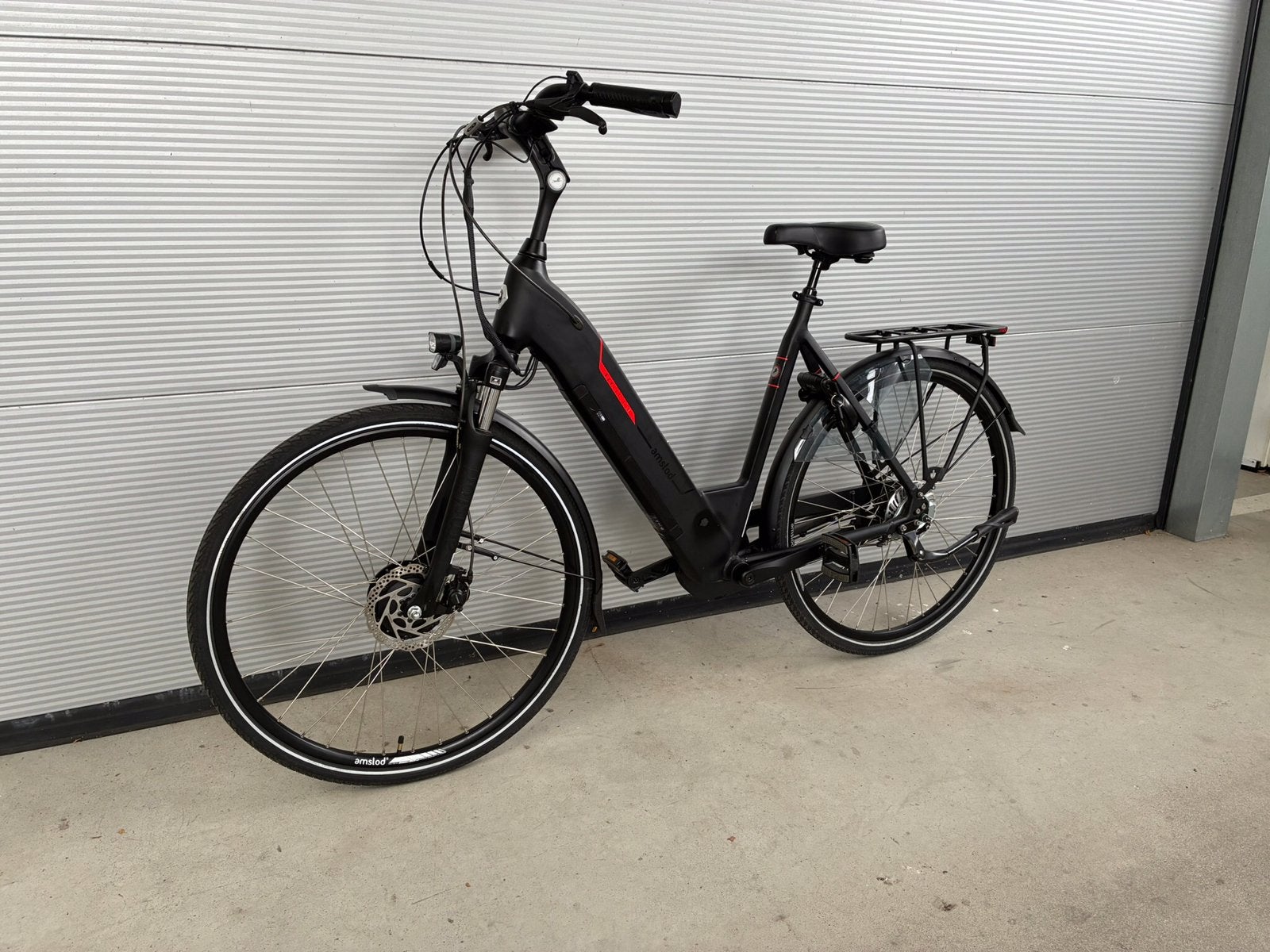 Amslod Newton als nieuw met 15 Ah accu. Frame maat 59cm., Zo goed als nieuw, 59 cm of meer, 50 km per accu of meer, Ophalen