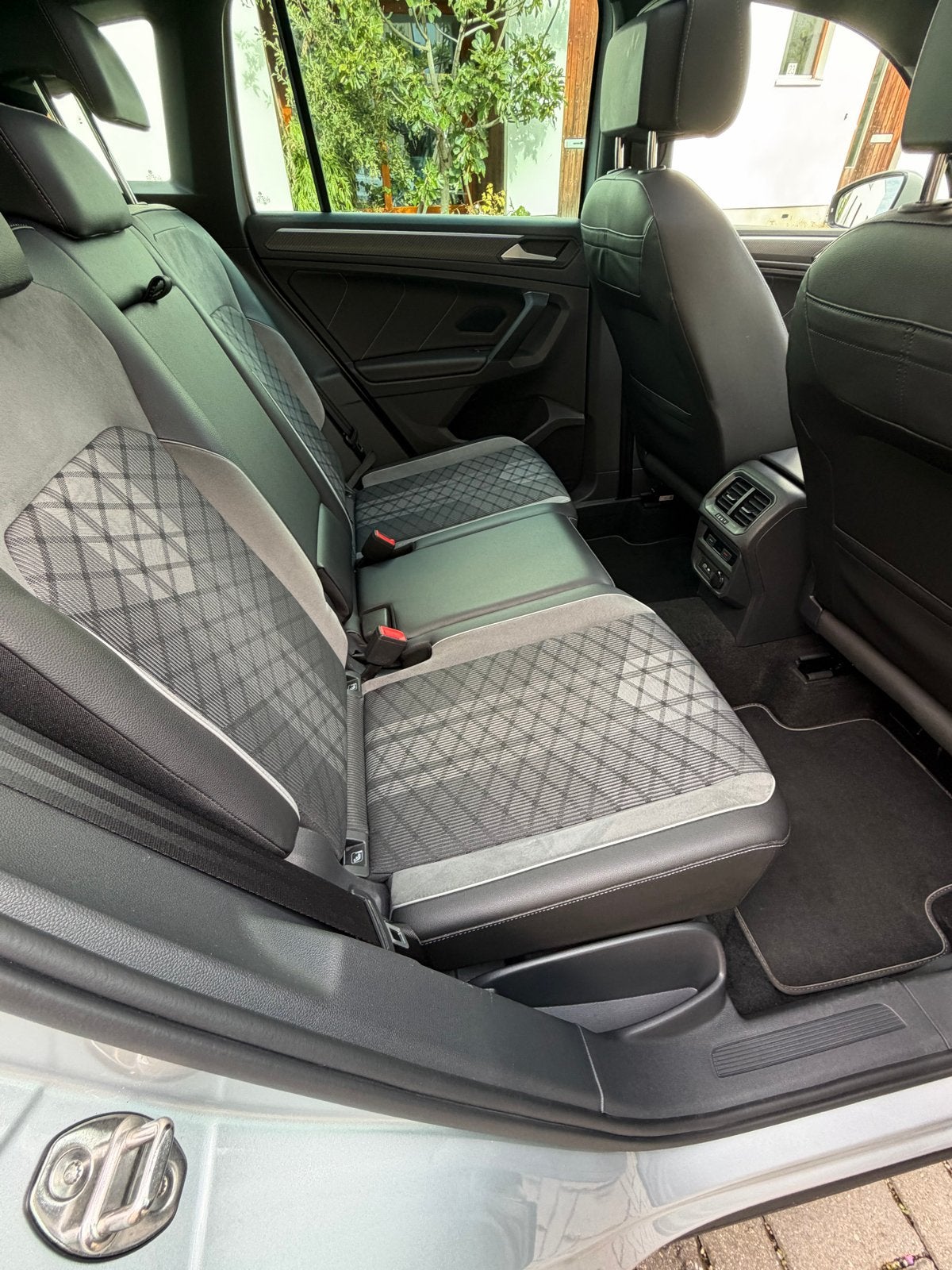 Foto 16 van Volkswagen Tiguan 1.5 TSI ACT 150pk DSG 2021 Grijs