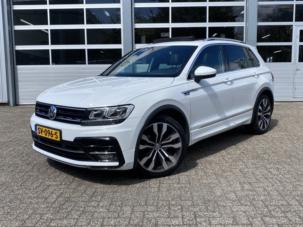 Volkswagen Tiguan 1.4 TSI 4M R-Line/Pano/20inch/Carplay/Virt, Automaat, Gebruikt, Euro 6, 4 cilinders
