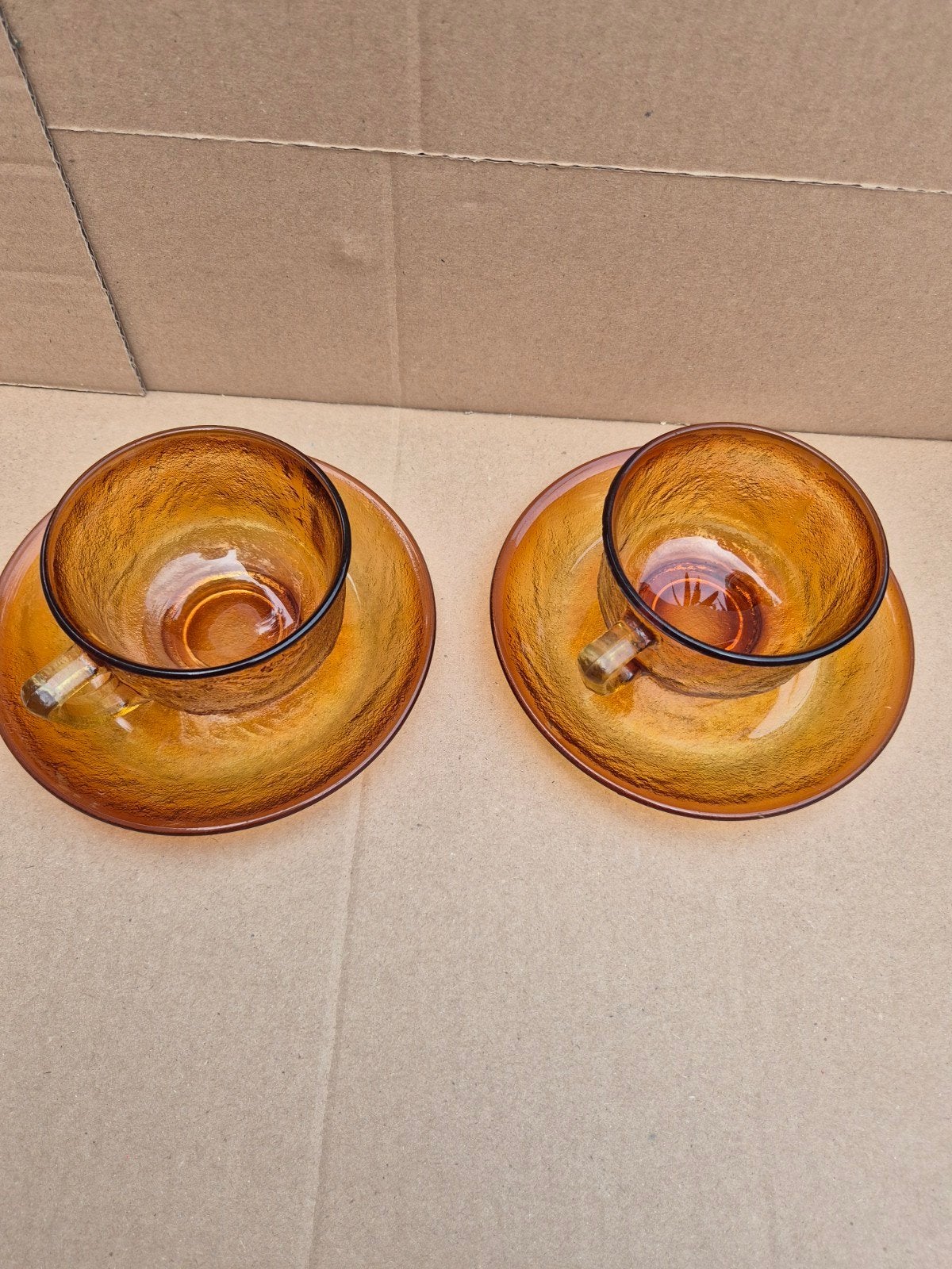 Set van 2 Arcoroc Sierre vintage amberkleurige theekopjes, Ophalen