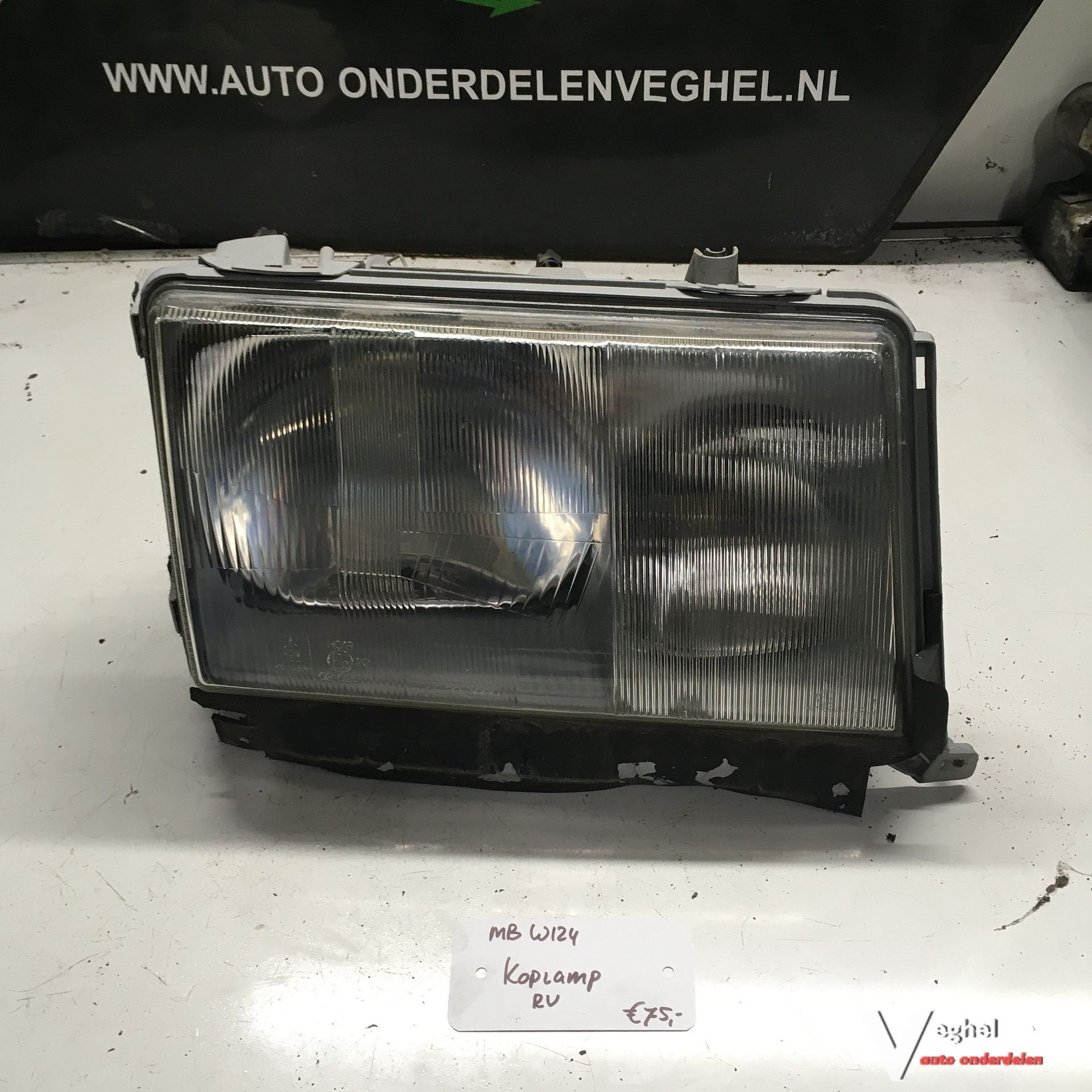 Mercedes W124  1986    Koplamp Rechtsvoor, Gebruikt, -, -, Ophalen of Verzenden