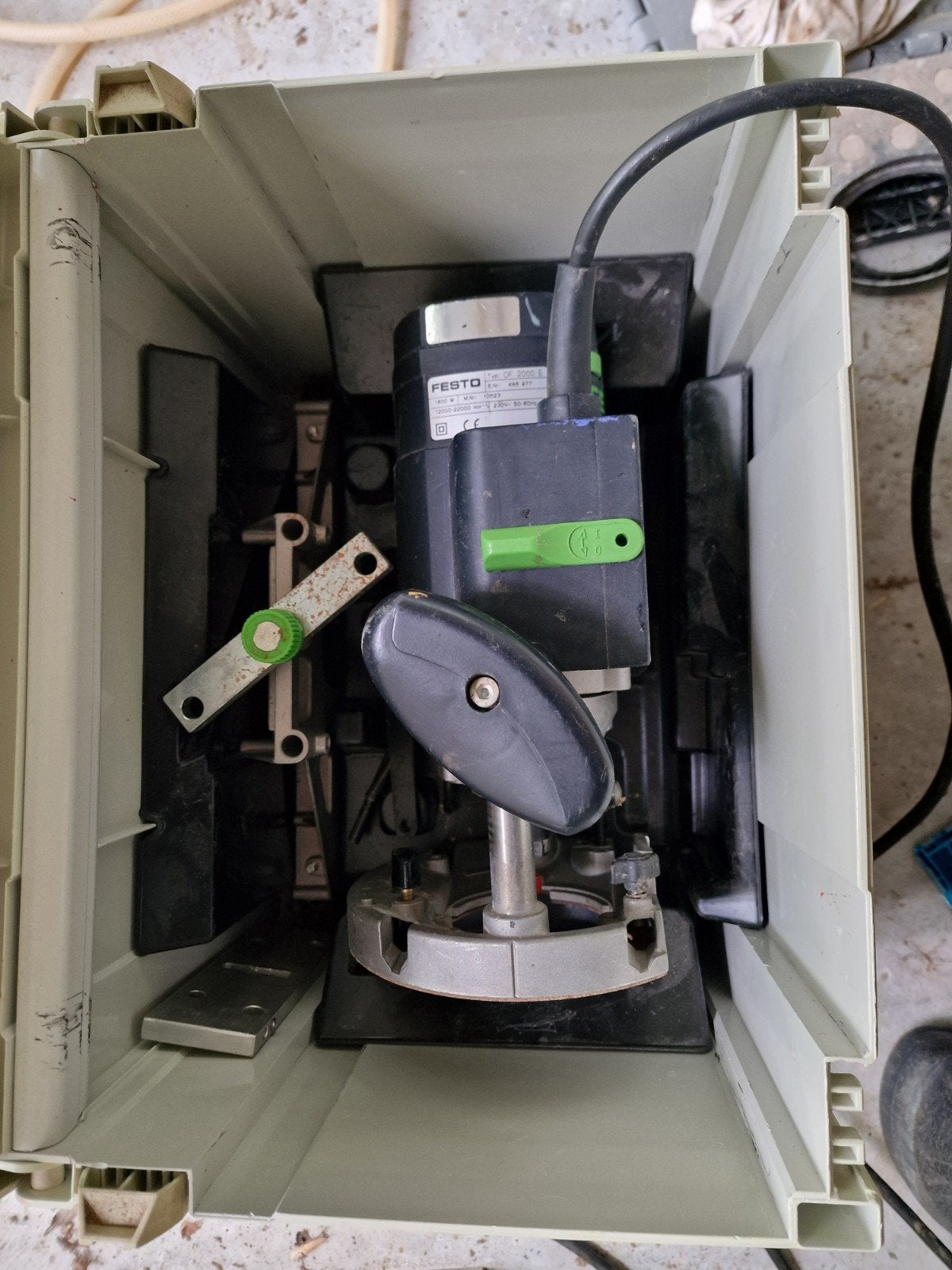 Festool OF 2000 E Bovenfrees - Krachtige 1800W Router, Ophalen of Verzenden, Bovenfrees, Elektrisch, Gebruikt