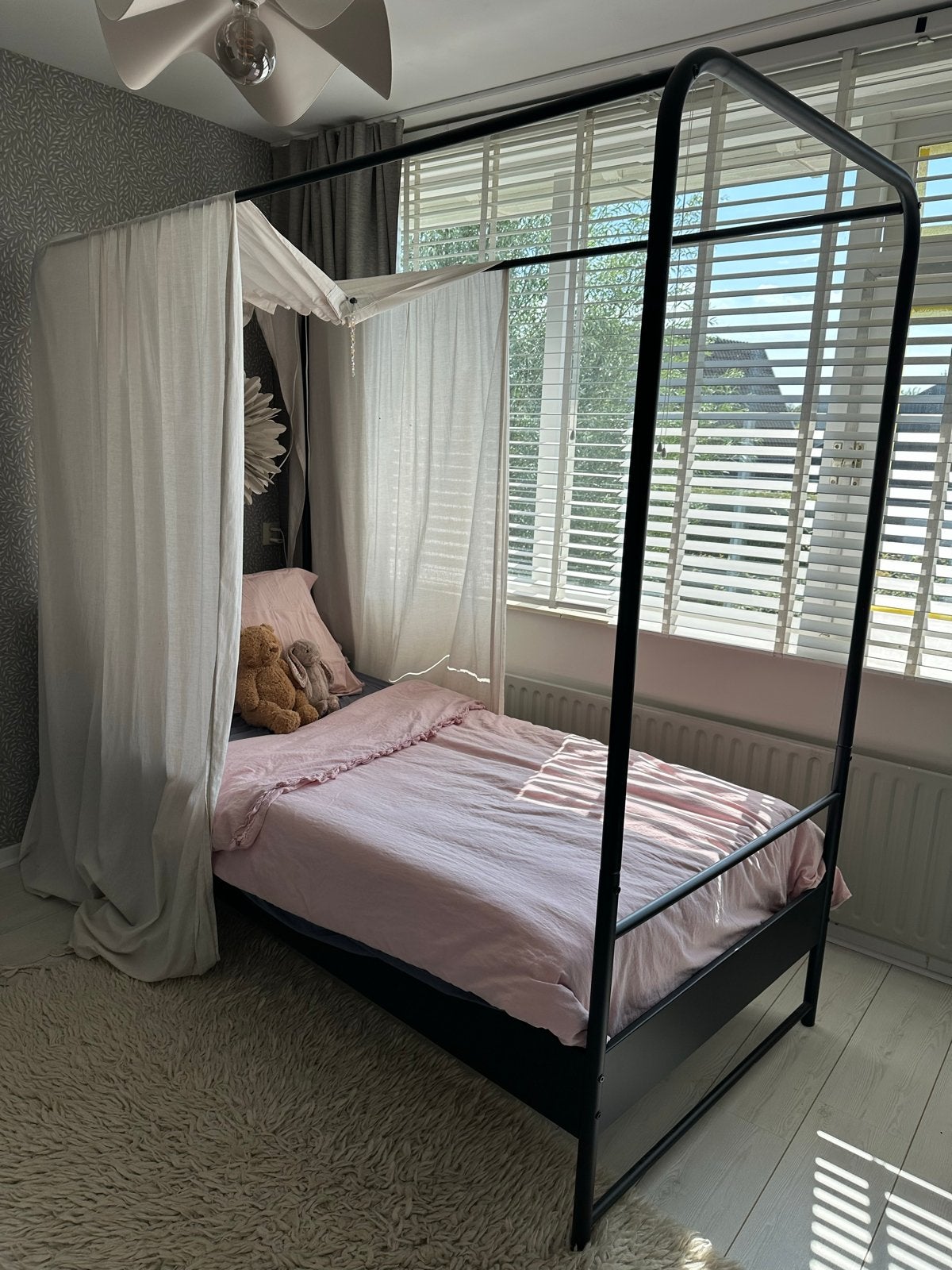 Zwart metalen hemelbed - eenpersoons VT wonen, Huis en Inrichting, Slaapkamer | Bedden, Ophalen, Gebruikt, 90 cm, Eenpersoons