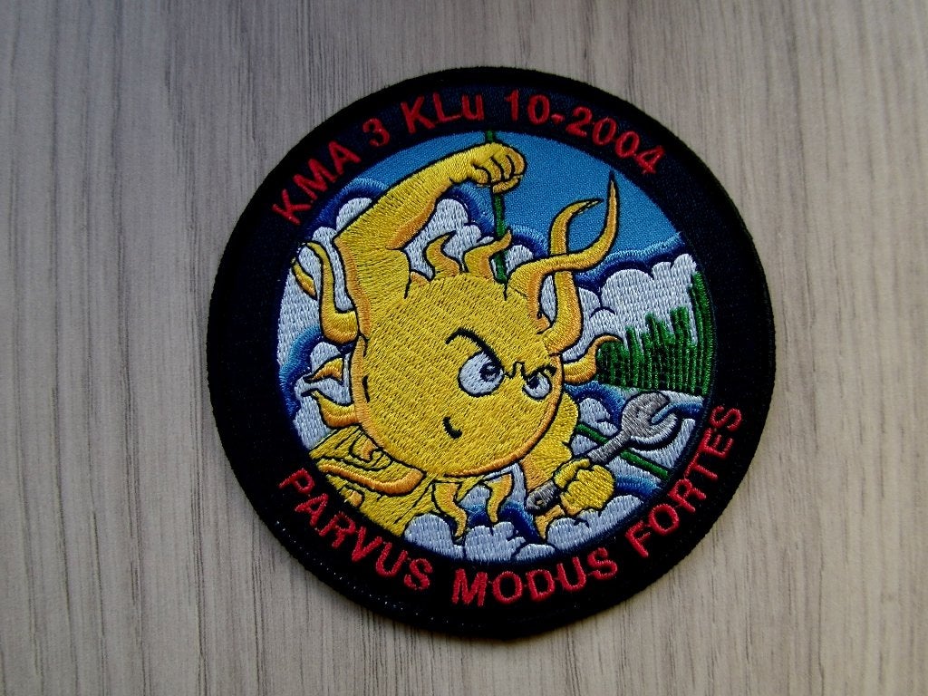 Patch RNLAF KMA 3 KLu 10-2004 "Parvus Modus Fortes", Verzenden, Luchtmacht, Nederland, Embleem of Badge