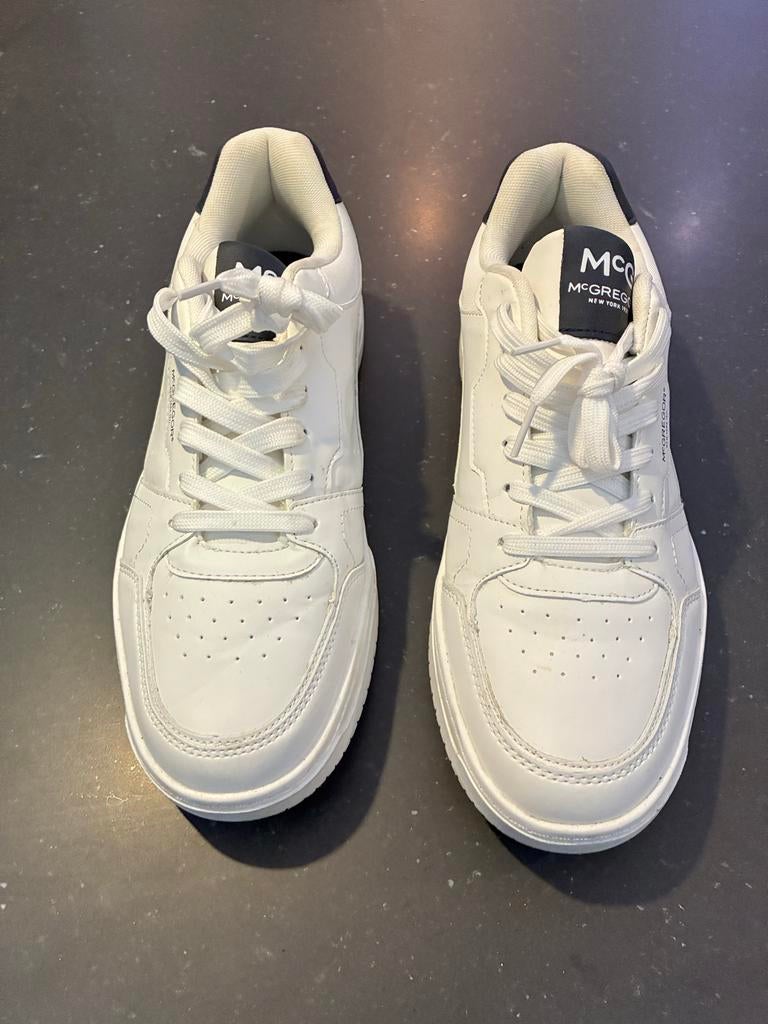 McGregor sneakers - Zgan!, Ophalen of Verzenden, Zo goed als nieuw, Wit, Sneakers of Gympen
