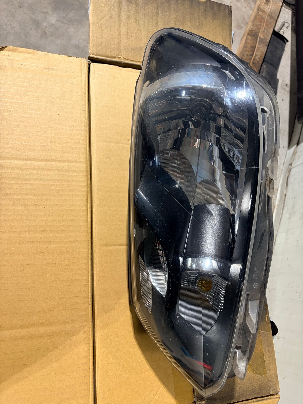 Koplampen en front voor Volkswagen Caddy Mk3Gp (2010-2015), Auto-onderdelen, Ophalen of Verzenden, Gebruikt, Volkswagen