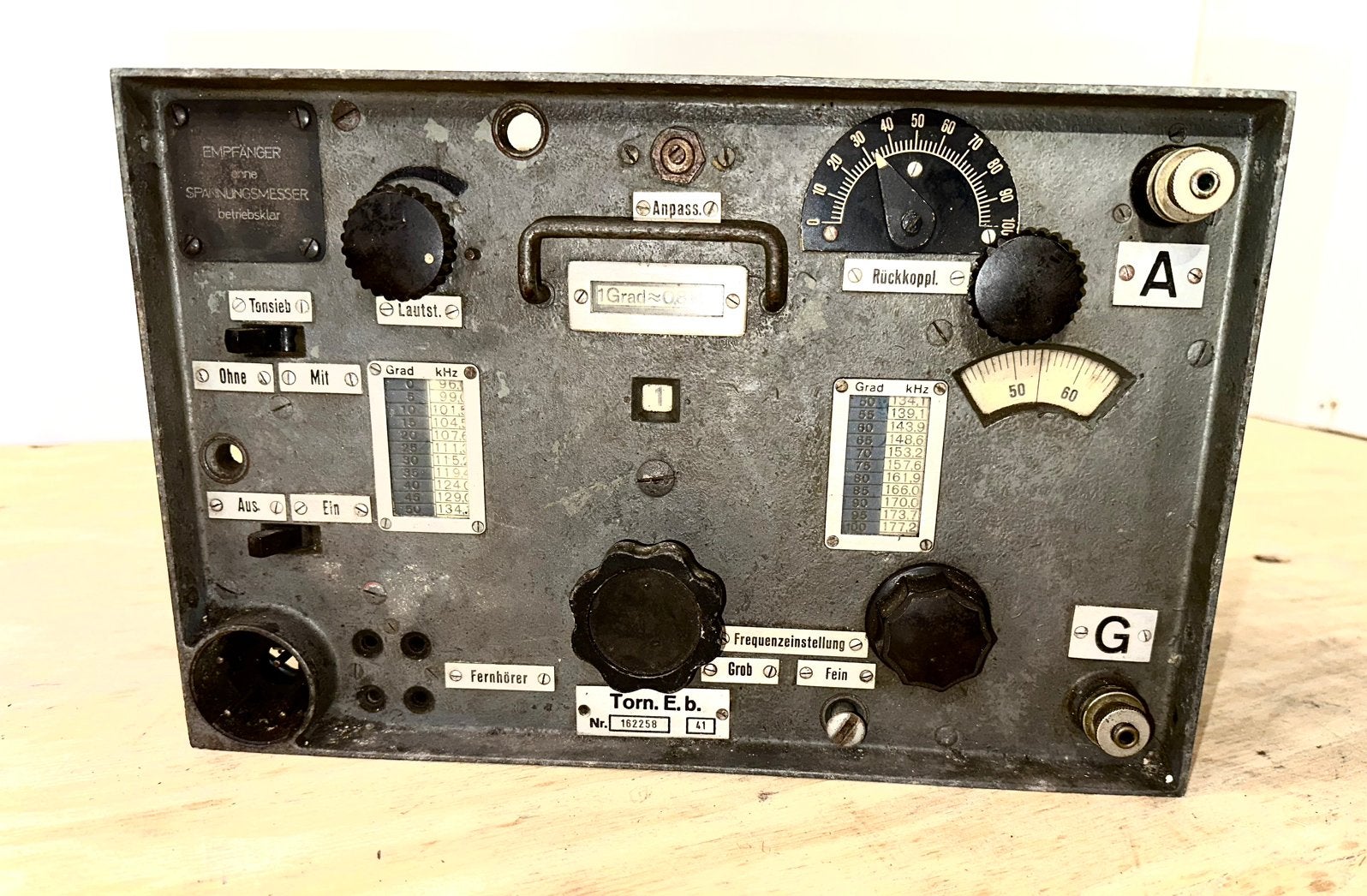 WW2 Duitse Militaire Radio Ontvanger Torn.E.b. Incompleet, Ophalen, Niet werkend, Radio